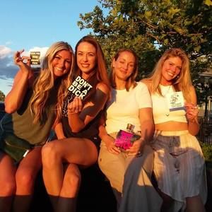 Meet your Posher, Michele